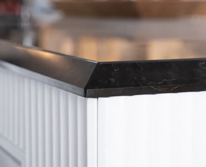 Искусственный кварцевый камень Vicostone BQ8812 Java Noir — фото 5 — MAS — Modern Acrylic Stone