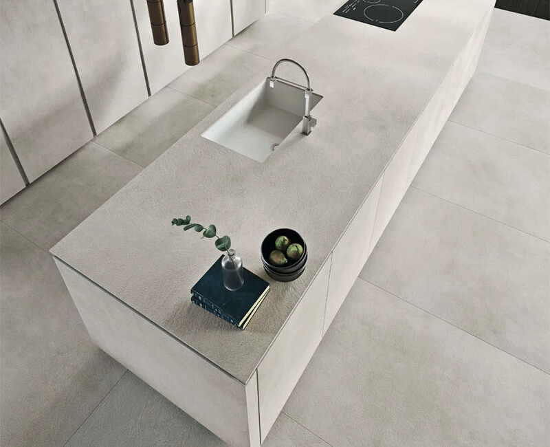 Широкоформатная керамогранитная плита Laminam Calce Grigio — фото 6 — MAS — Modern Acrylic Stone