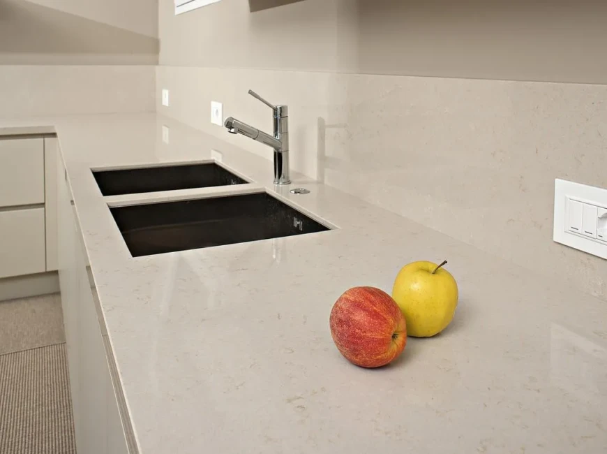 Штучний кварцовий камінь Quartzforms Veined Creme 910 — фото 3 — MAS — Modern Acrylic Stone