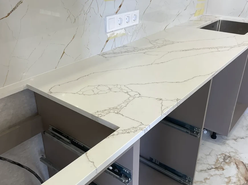 Искусственный кварцевый камень Avant Quartz 7470 Калакатта Беарн — фото 3 — MAS — Modern Acrylic Stone