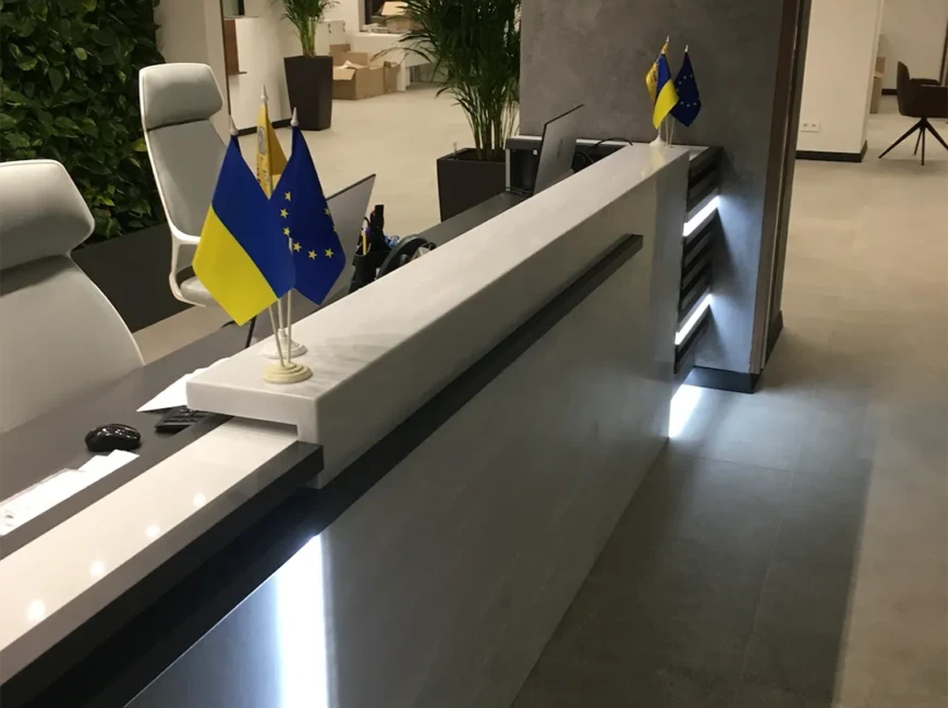 Ресепшн для банку з акрилового каменю Grandex M-718 Neptun Trident A — фото 5 — MAS — Modern Acrylic Stone