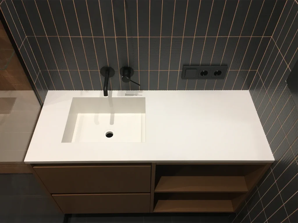 Столешница с раковиной из кварца Caesarstone 1141 Pure White — фото 2 — MAS — Modern Acrylic Stone