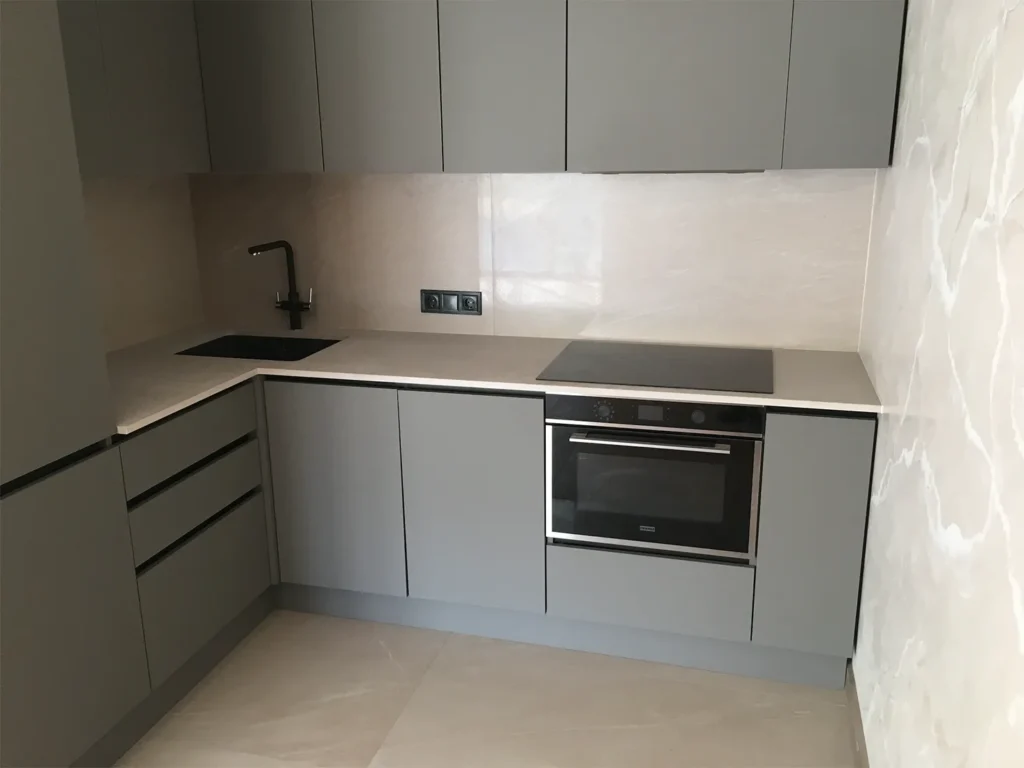 Угловая столешница из кварцевого агломерата Caesarstone 4023 Topus Concrete — фото 6 — MAS — Modern Acrylic Stone