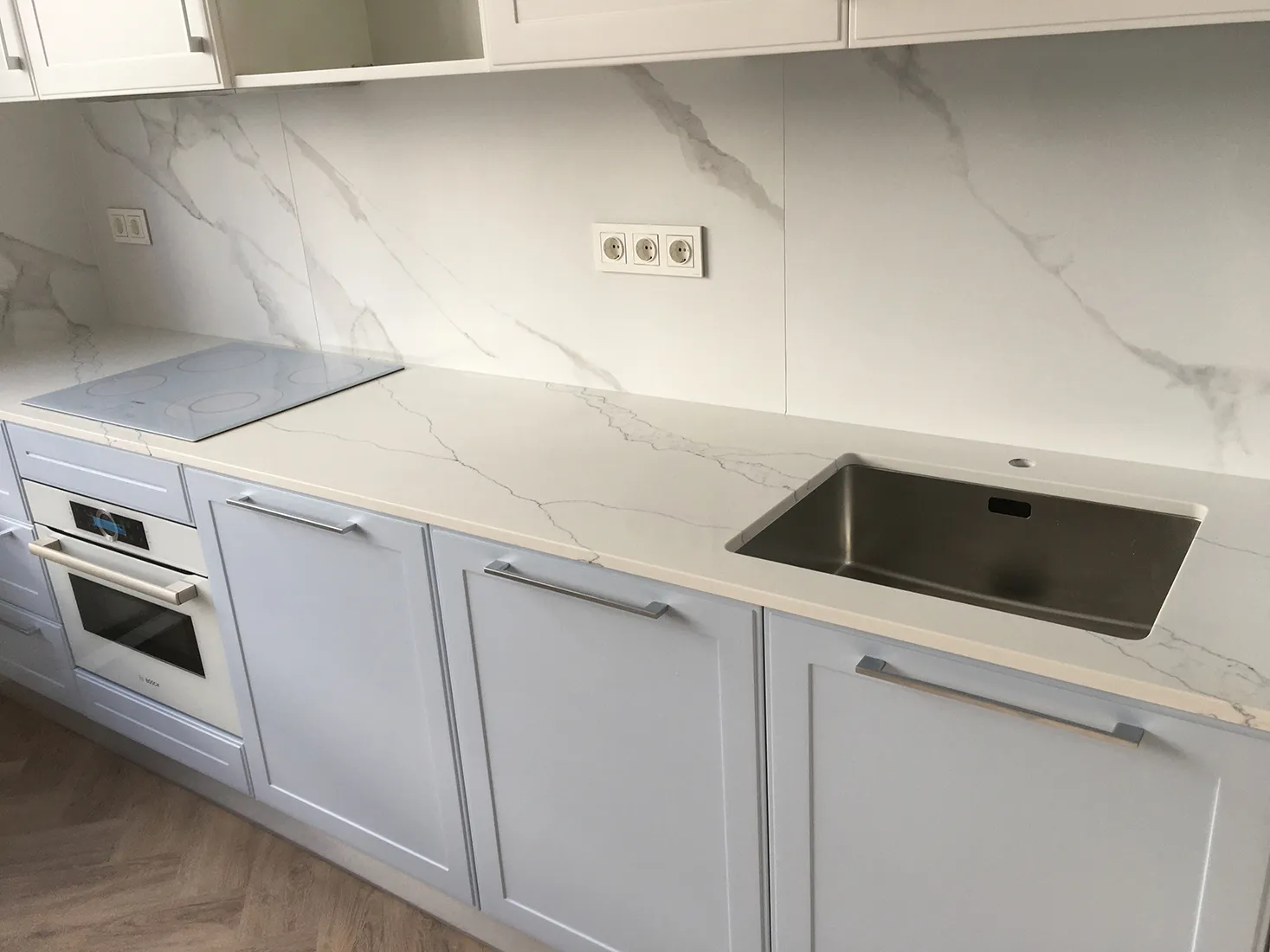 Стільниця з кварцового каменю Avant Quartz 7000 Калакатта Ено — фото 2 — MAS — Modern Acrylic Stone