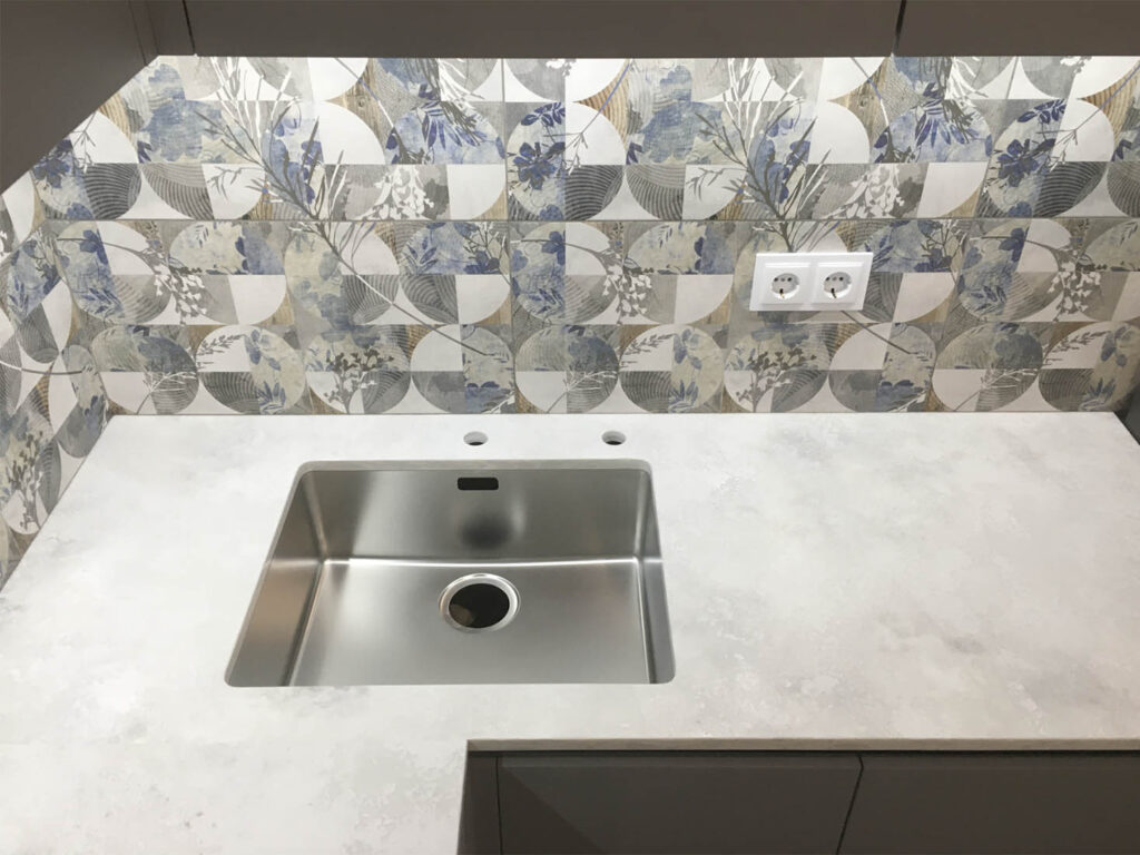 Кварцевая столешница для кухни Avant Quartz 8100 Мулен — фото 2 — MAS — Modern Acrylic Stone