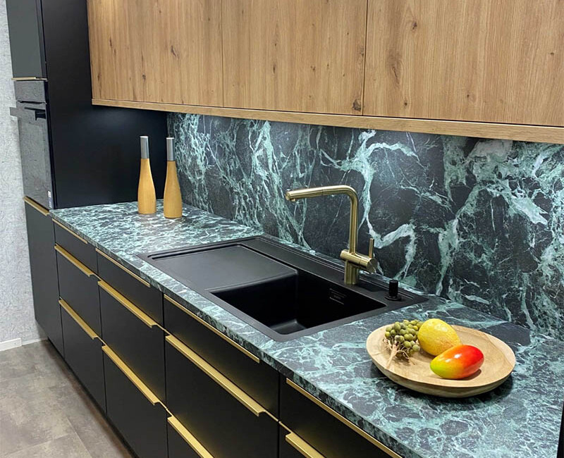 Широкоформатная керамогранитная плита Laminam I Naturali Marmi Alpi Verde — фото 4 — MAS — Modern Acrylic Stone