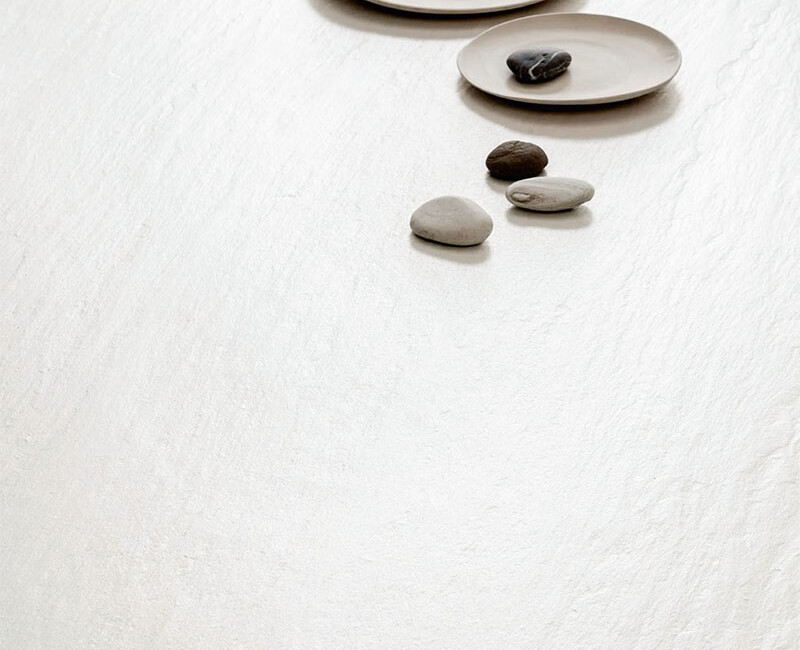 Широкоформатная керамогранитная плита Laminam I Naturali Ardesia Bianco — фото 4 — MAS — Modern Acrylic Stone