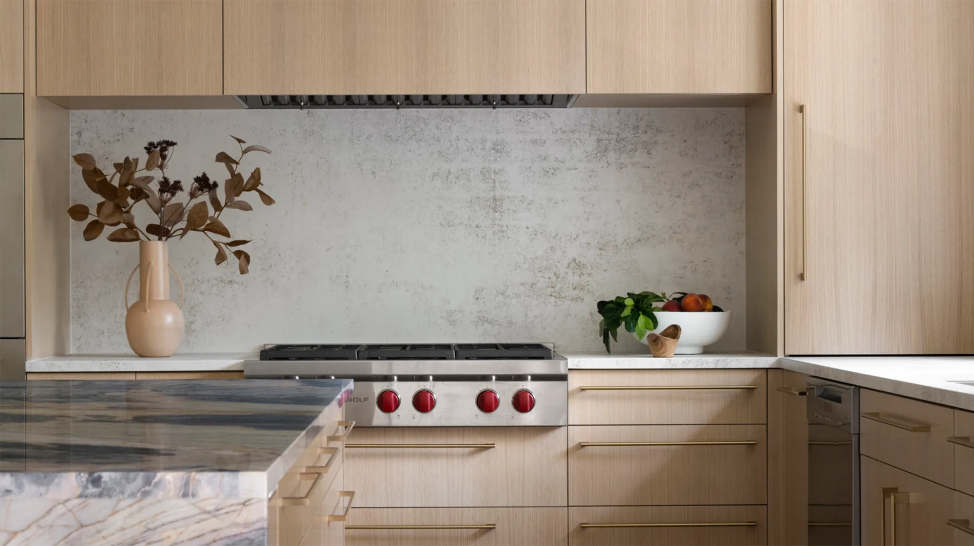 Фартук на кухню из широкоформатного керамогранита — MAS — Modern Acrylic Stone