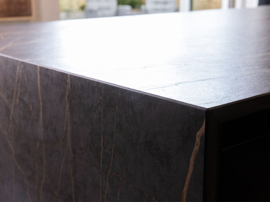 Широкоформатна керамогранітна плита Dekton Laurent — фото 4 — MAS — Modern Acrylic Stone