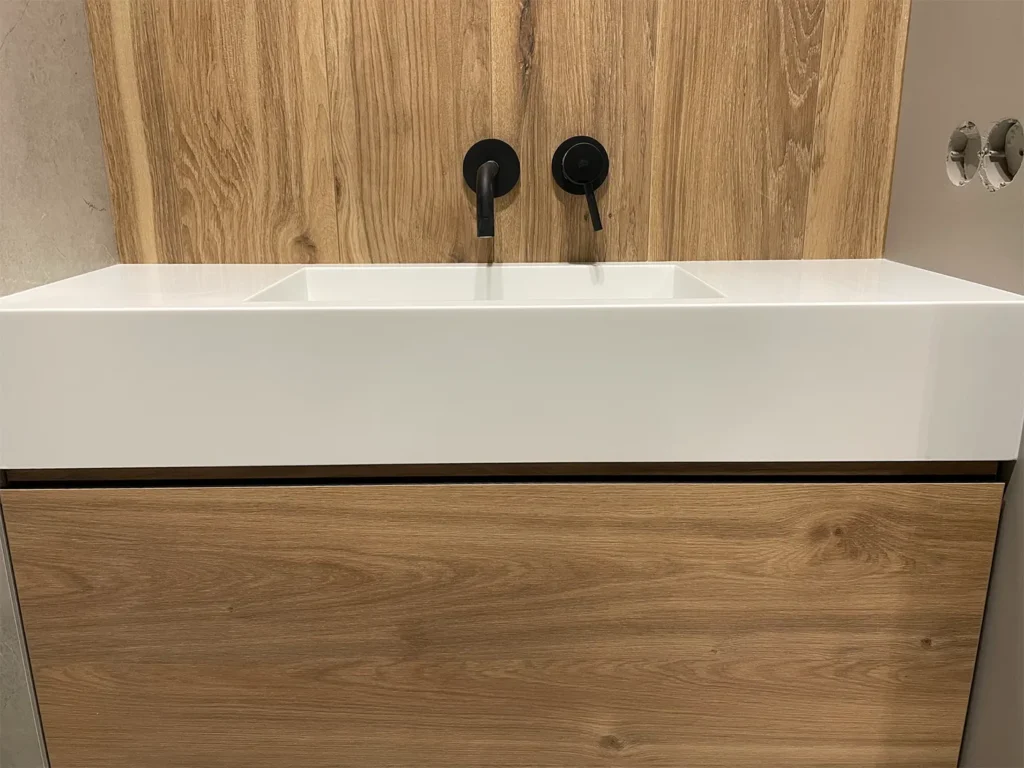 Стільниця з прямокутною раковиною Grandex P-104 Pure White — фото 4 — MAS — Modern Acrylic Stone