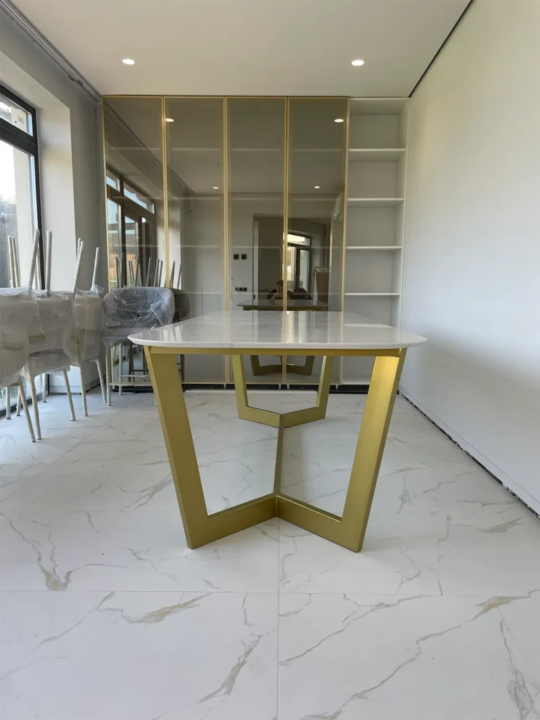 Столешница для стола из кварца Atem Venatino White 1117 — фото 1 — MAS — Modern Acrylic Stone