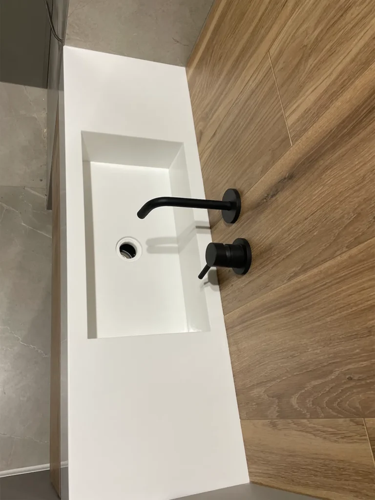 Столешница с прямоугольной раковиной Grandex P-104 Pure White — фото 3 — MAS — Modern Acrylic Stone