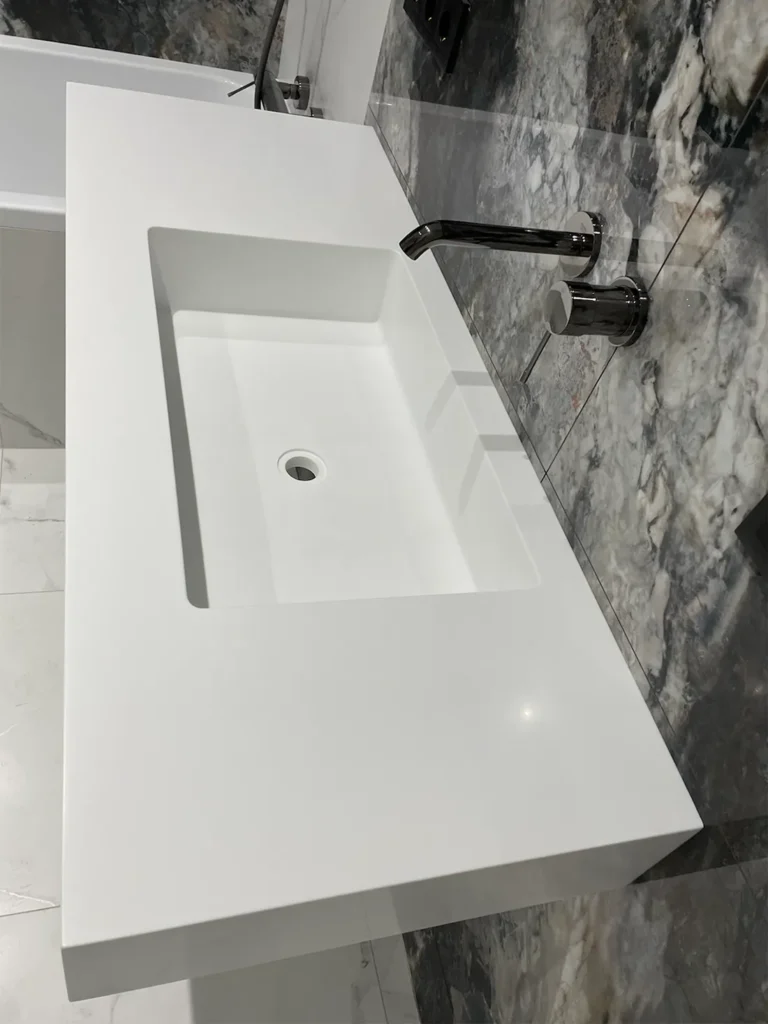 Умывальник из акрилового камня Grandex P-104 Pure White — фото 1 — MAS — Modern Acrylic Stone