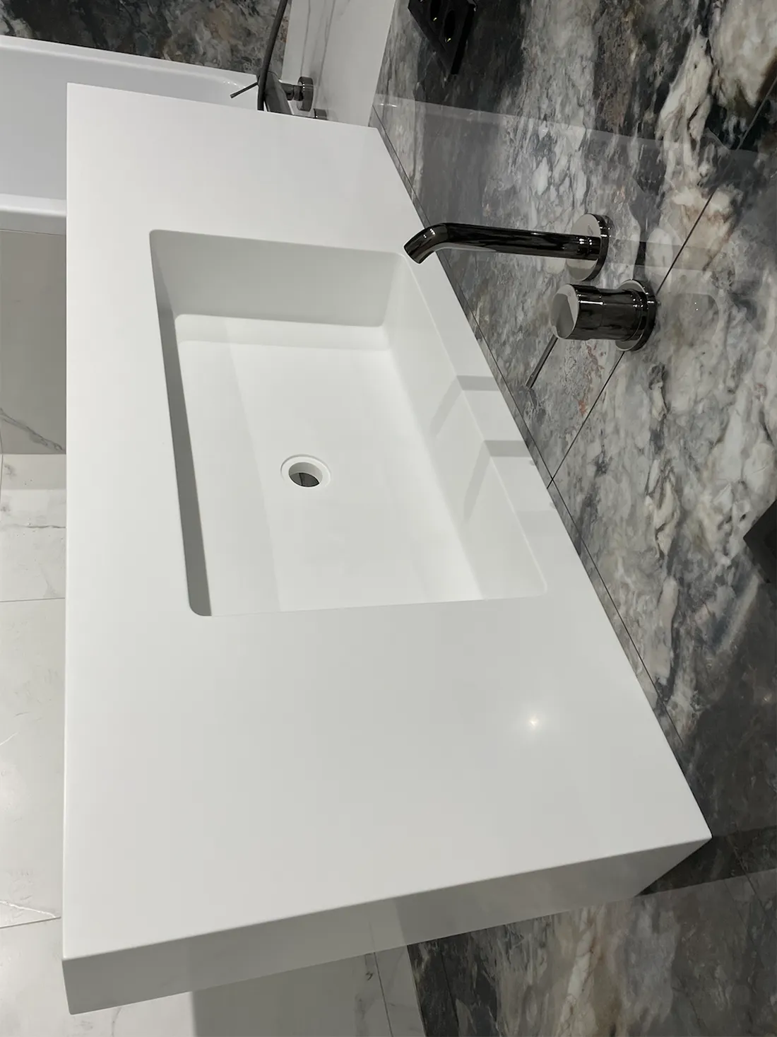 Умивальник з акрилового каменю Grandex P-104 Pure White — фото 1 — MAS — Modern Acrylic Stone