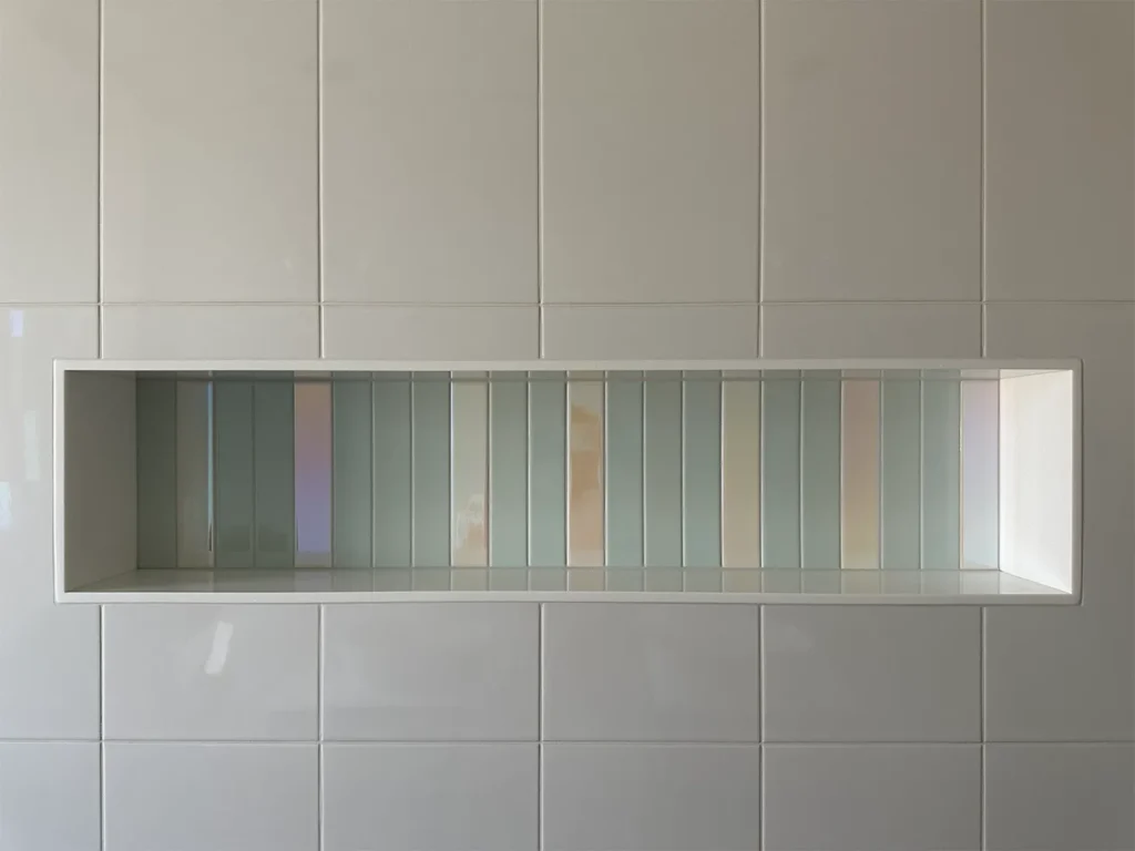 Ніши для ванної кімнати з акрилового каменю Hanex T-021 Pure Arctic — фото 5 — MAS — Modern Acrylic Stone