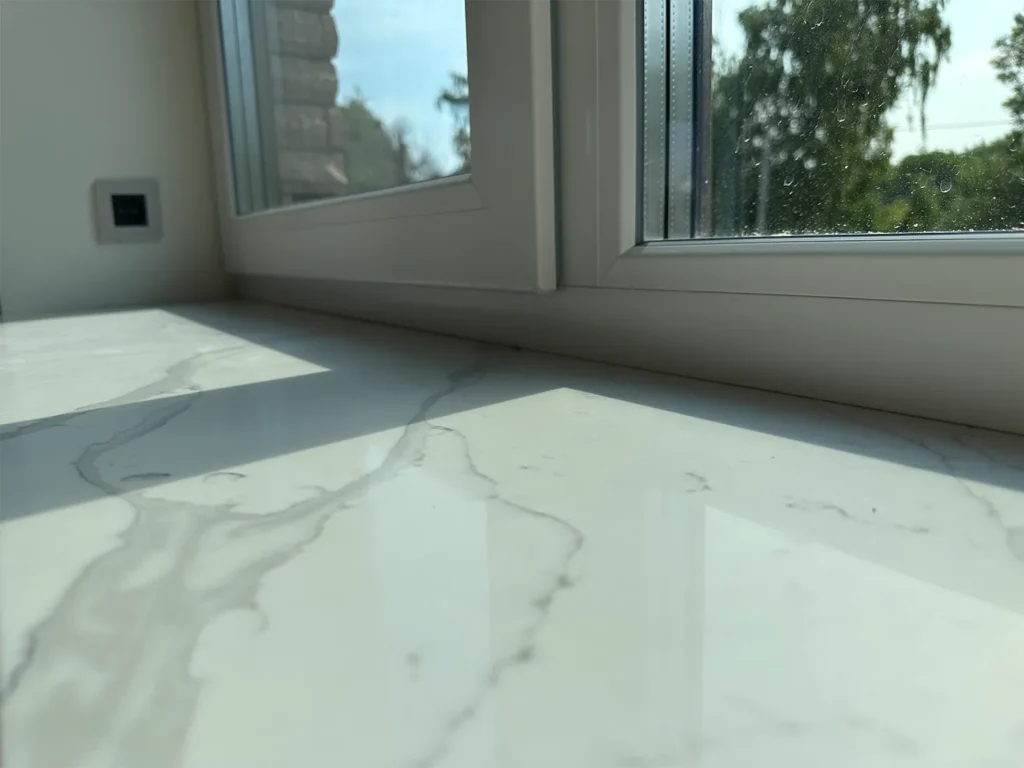Подоконник из кварцевого камня Avant Quartz 7500 Калакатта Аррас — фото 3 — MAS — Modern Acrylic Stone