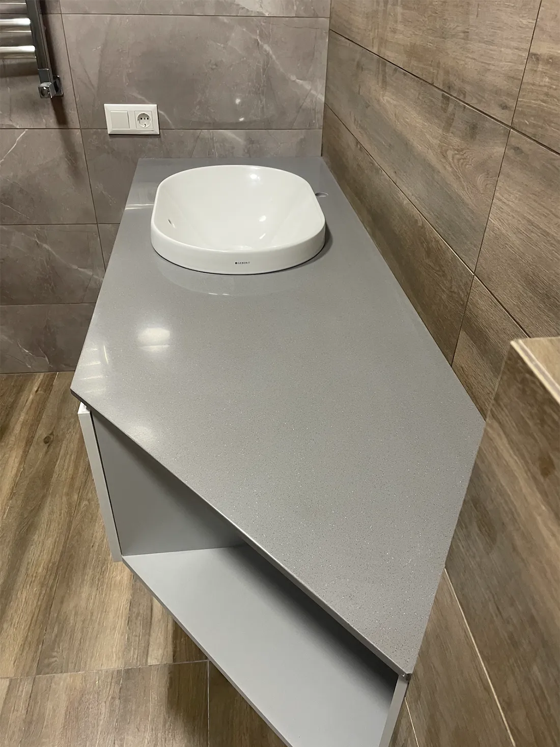 Стільниця з акрилового каменю Grandex D-310 Herbal Ash — фото 3 — MAS — Modern Acrylic Stone