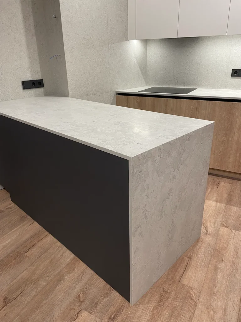 Столешница на кухню и столешница с опорой на остров из кварца Vicostone BQ8864 Naxos — фото 3 — MAS — Modern Acrylic Stone