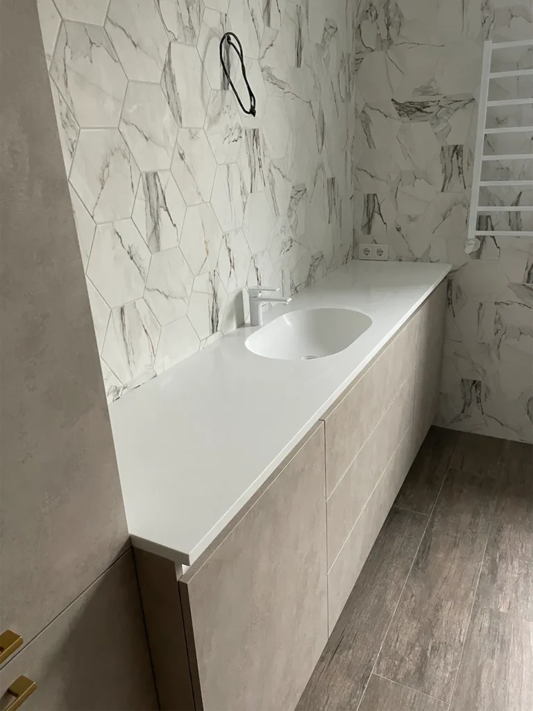 Столешница с овальной раковиной из акрила Grandex P-104 Pure White — фото 1 — MAS — Modern Acrylic Stone