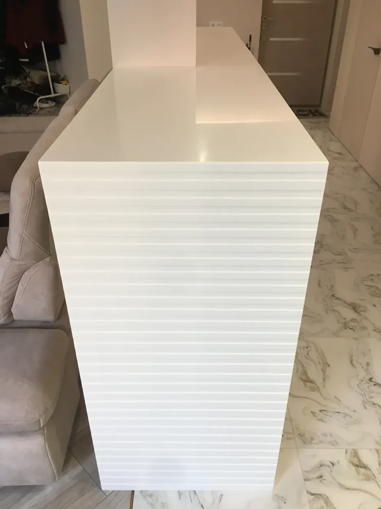 Барна стійка з акрилового каменю Grandex P-104 Pure White — фото 2 — MAS — Modern Acrylic Stone