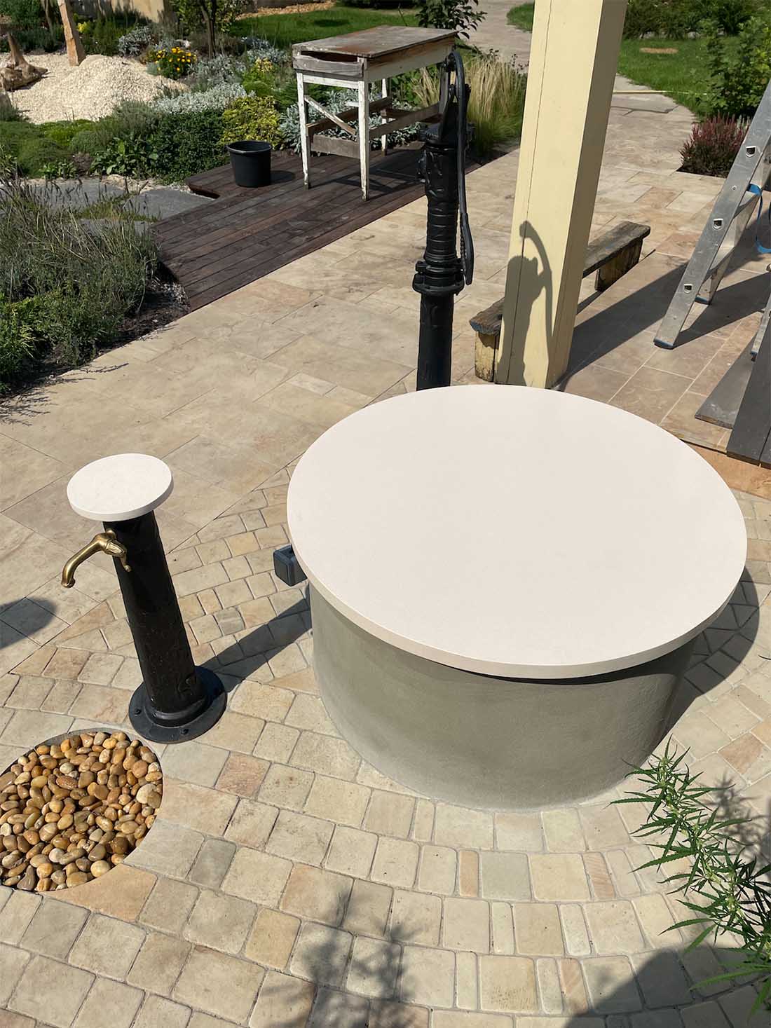 Крышка на колодец и поверхность для стола из кварца Atem Beige Light 0022 — фото 1 — MAS — Modern Acrylic Stone