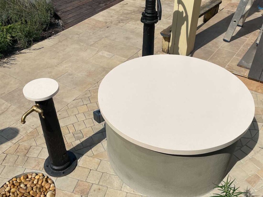 Кришка на криницю та поверхня для столу з кварцу Atem Beige Light 0022 — фото 1 — MAS — Modern Acrylic Stone