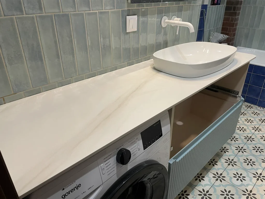 Столешница из широкоформатного керамогранита Keralini Lasa White — фото 5 — MAS — Modern Acrylic Stone