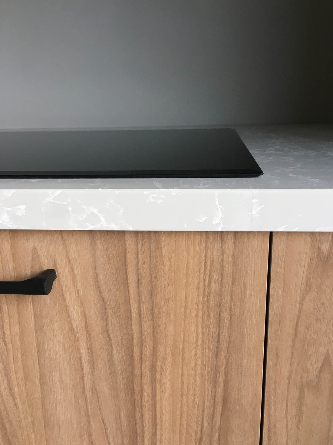 Кухонная столешница и накладка на остров из кварца Avant Quartz 2032 Гренобль — фото 6 — MAS — Modern Acrylic Stone