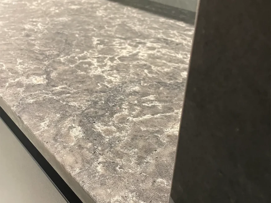 Пряма стільниця з кварцу Caesarstone 6003 Coastal Grey — фото 5 — MAS — Modern Acrylic Stone