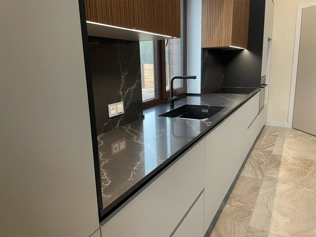 Стільниця та фартух з кварцового агломерату Atem Calacatta Elegance 1119 — фото 2 — MAS — Modern Acrylic Stone