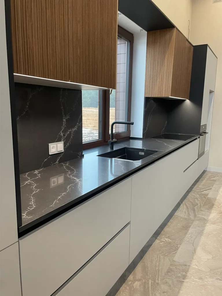 Стільниця та фартух з кварцового агломерату Atem Calacatta Elegance 1119 — фото 3 — MAS — Modern Acrylic Stone