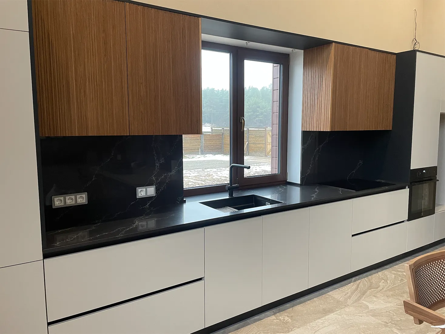 Столешница и фартук из кварцевого агломерата Atem Calacatta Elegance 1119 — фото 1 — MAS — Modern Acrylic Stone