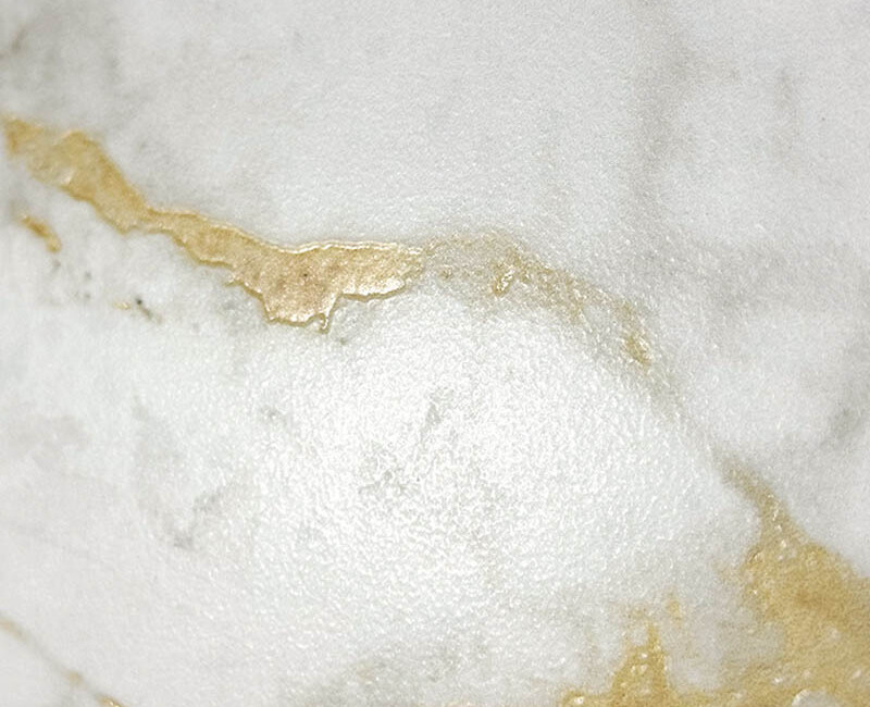 Широкоформатна керамогранітна плита Keralini Carrara Gold Fullbody — фото 3 — MAS — Modern Acrylic Stone