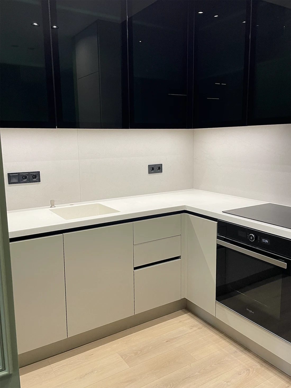Кухонная столешница с мойкой из акрила Grandex S-204 Creamy Sand — фото 1 — MAS — Modern Acrylic Stone