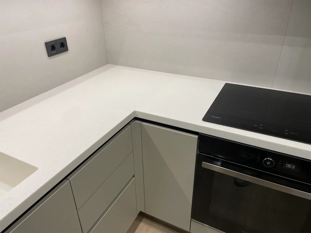 Кухонная столешница с мойкой из акрила Grandex S-204 Creamy Sand — фото 6 — MAS — Modern Acrylic Stone