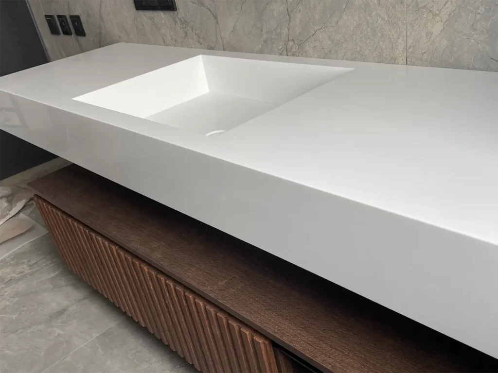 Навесная столешница с прямоугольной раковиной из акрила Grandex P-104 Pure White — фото 6 — MAS — Modern Acrylic Stone