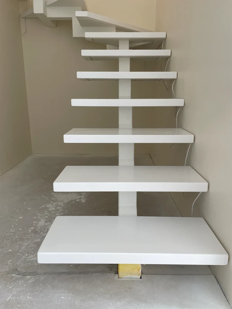 Сходинки зі штучного каменю Neomarm NK-028 Pure White — фото 4 — MAS — Modern Acrylic Stone