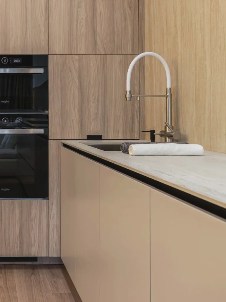 Стільниця на кухню з керамограніту Ascale Tivoli White — фото 1 — MAS — Modern Acrylic Stone