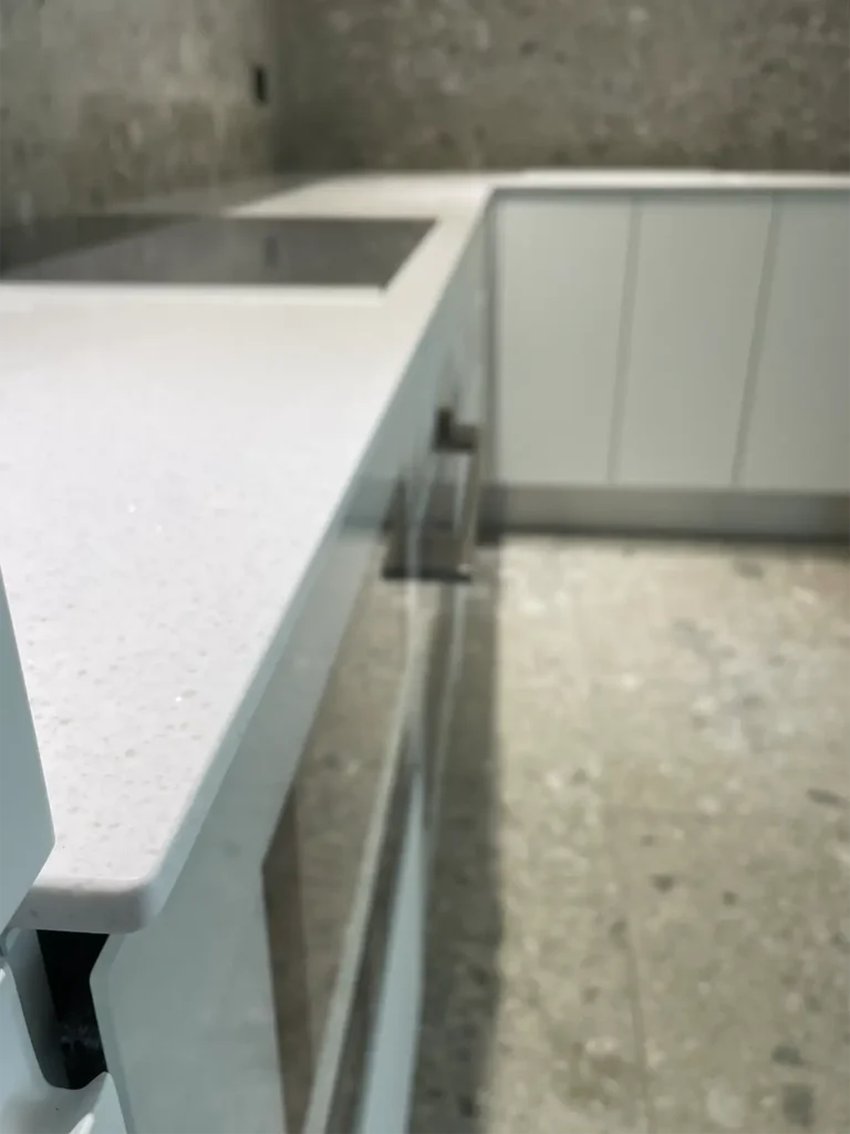 Стільниця та мийка з акрилового каменю Grandex A-422 Snow Pile — фото 5 — MAS — Modern Acrylic Stone