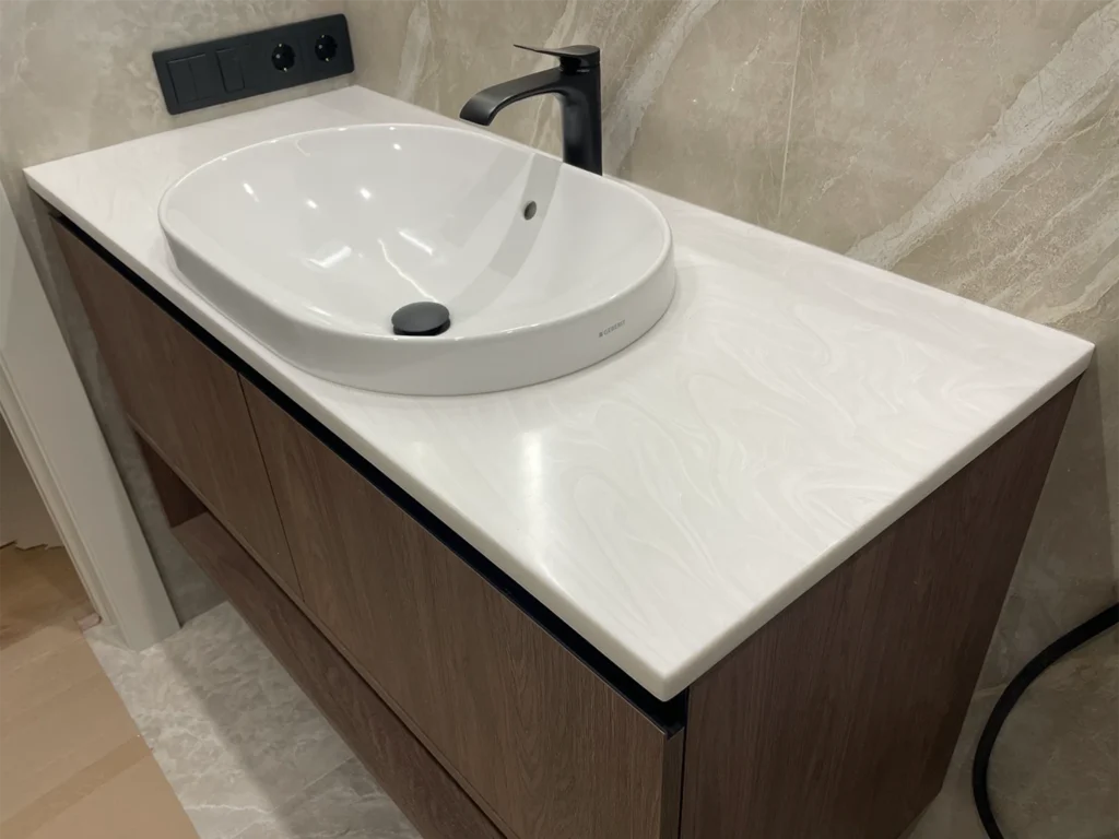 Стільниця в санвузол з акрилового каменю Grandex M-707 Noble Pearl B — фото 2 — MAS — Modern Acrylic Stone
