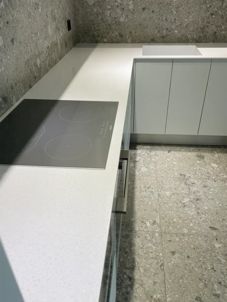 Столешница и мойка из акрилового камня Grandex A-422 Snow Pile — фото 4 — MAS — Modern Acrylic Stone
