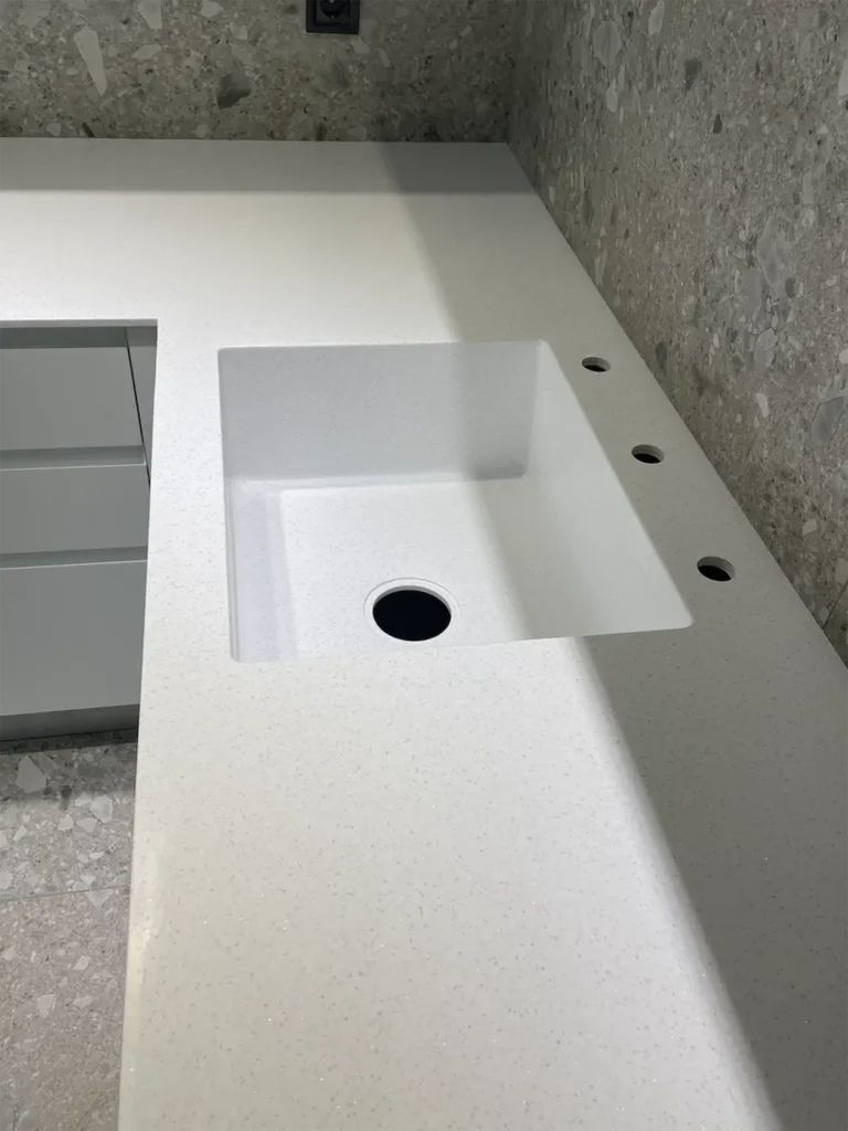 Столешница и мойка из акрилового камня Grandex A-422 Snow Pile — фото 7 — MAS — Modern Acrylic Stone