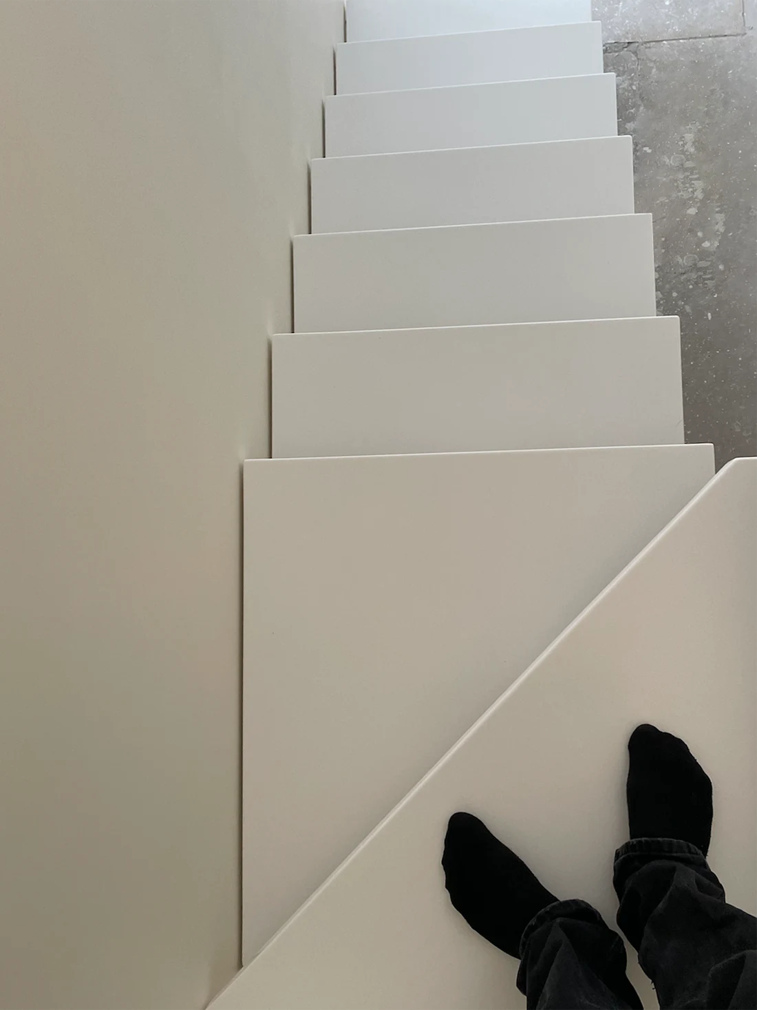 Ступени из искусственного камня Neomarm NK-028 Pure White — фото 3 — MAS — Modern Acrylic Stone
