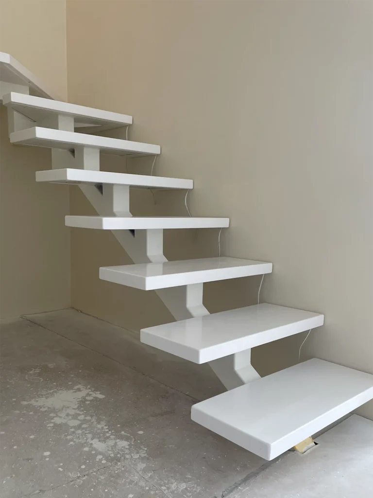 Ступени из искусственного камня Neomarm NK-028 Pure White — фото 5 — MAS — Modern Acrylic Stone