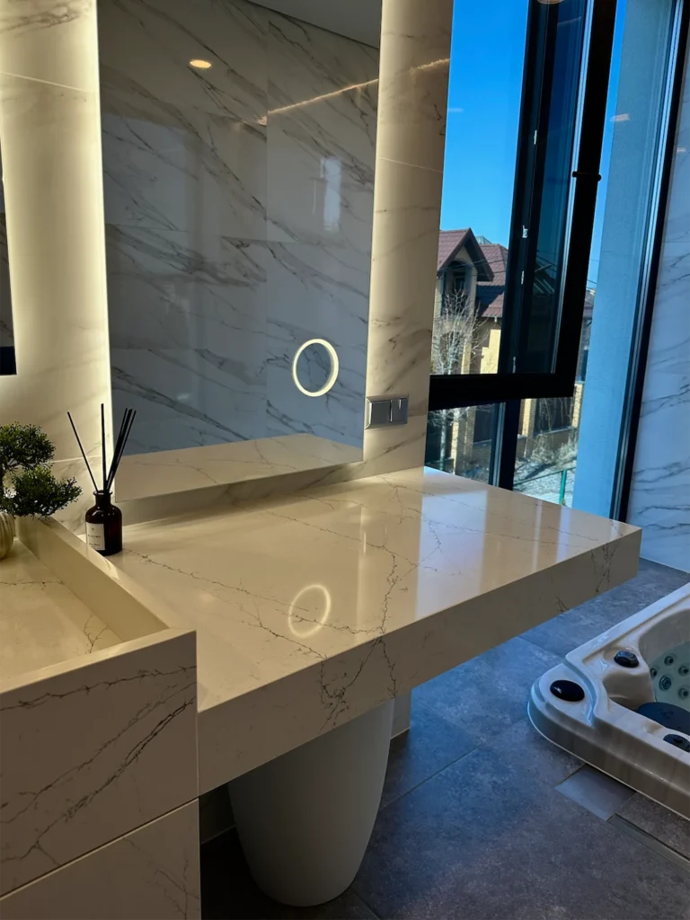 Умывальник с тумбой и туалетный столик из кварца Quartzforms Planet Neptune 2025 — фото 5 — MAS — Modern Acrylic Stone