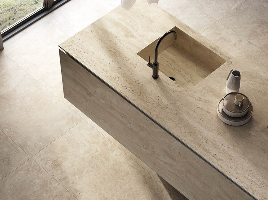 Широкоформатна керамогранітна плита Materia Travertino Navona Honey — фото 4 — MAS — Modern Acrylic Stone