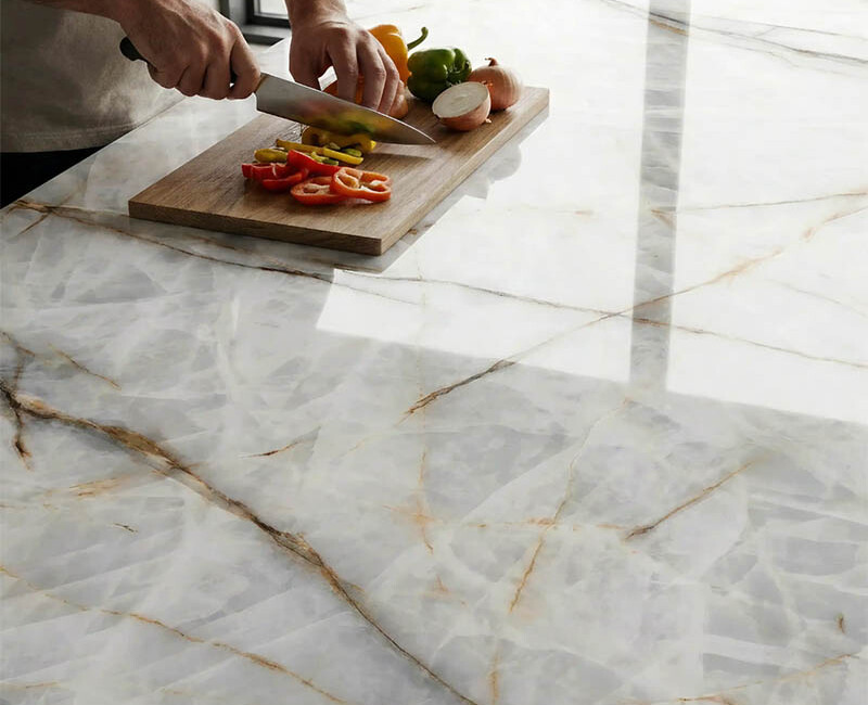 Широкоформатна керамогранітна плита Ascale Aura Lux White — фото 9 — MAS — Modern Acrylic Stone